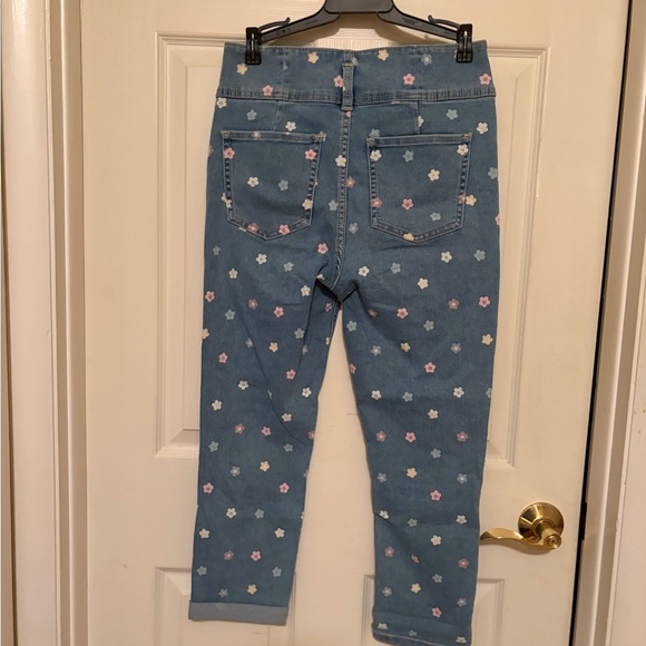 No Boundaries Light Blue Denim Floral Jeans - Picture 6 of 8